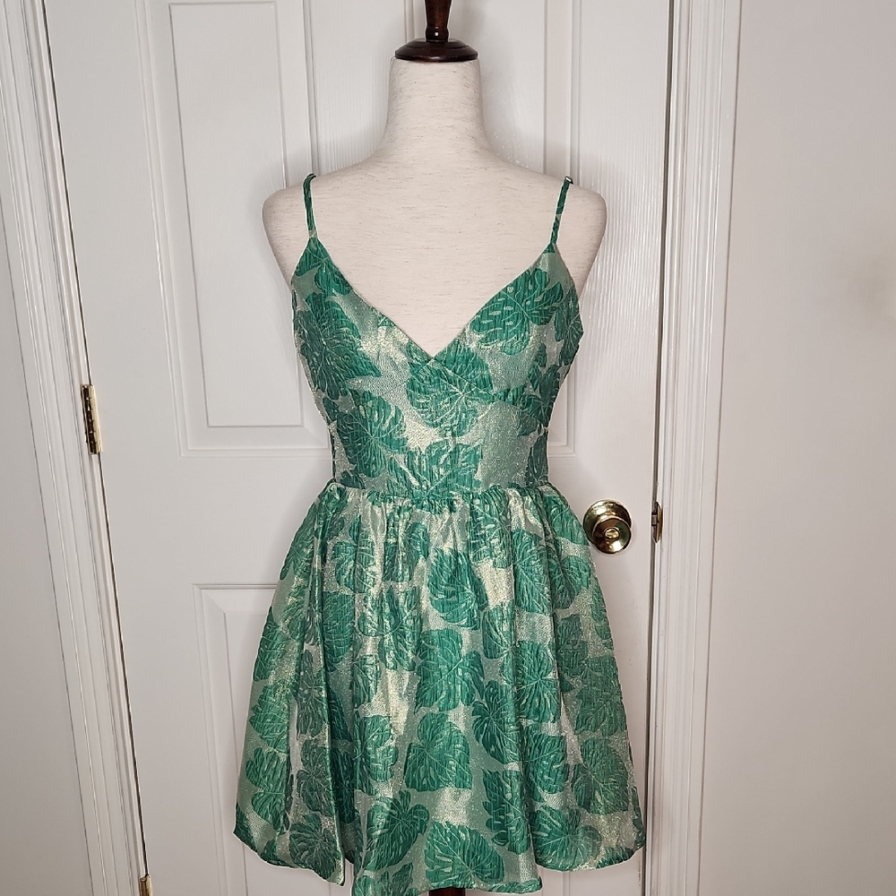 Vestique Green Island Time Mini Dress Size M NWT